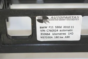 BMW 5 F10 F11 Otros repuestos del interior 9166665