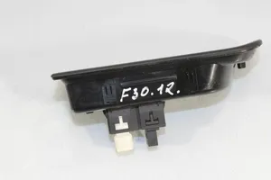 BMW 3 F30 F35 F31 USB jungtis 9207358