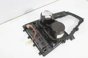 BMW 3 F30 F35 F31 Glāžu turētājs (priekšā) 9218925