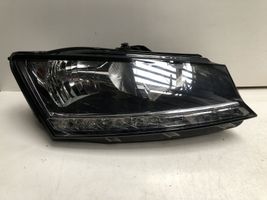 Skoda Fabia Mk3 (NJ) Lot de 2 lampes frontales / phare 