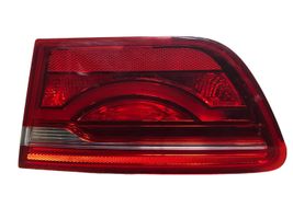 Jaguar XE Lampa tylna T4N7914