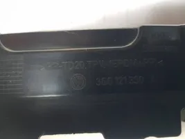Volkswagen PASSAT B8 Viršutinė dalis radiatorių panelės (televizoriaus) 3G0121330A