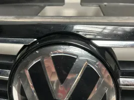 Volkswagen PASSAT B8 Etupuskurin ylempi jäähdytinsäleikkö 3G0853651A