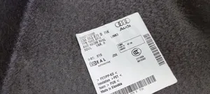 Audi Q3 F3 Tavaratilan/takakontin alempi sivuverhoilu 83A863879D