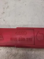 Audi A4 S4 B6 8E 8H Triangle d'avertissement 8H0860251