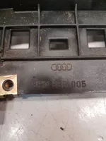 Audi A4 S4 B7 8E 8H Klimato kontrolės/ pečiuko kontrolės apdaila 8H0858005