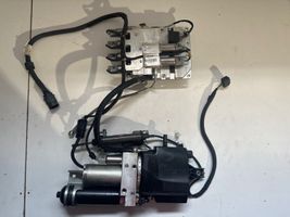 BMW 6 E63 E64 Pompe, vérin hydraulique de hayon 2282998