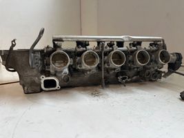 BMW M5 Culata del motor 7833880