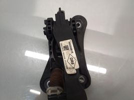 Renault Clio V Pedal de embrague 465033991R