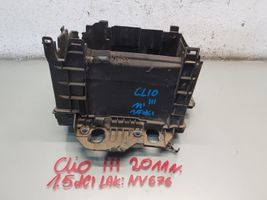 Renault Clio III Support boîte de batterie 8200314273