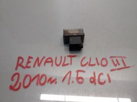 Renault Clio III Relais de pompe à carburant 7700115078