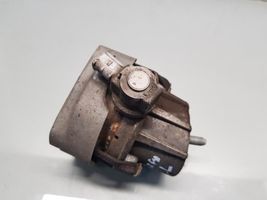 Audi A6 S6 C6 4F Engine mount vacuum valve 