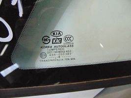 KIA Sorento Fenêtre latérale avant / vitre triangulaire 