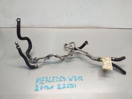 Mercedes-Benz E AMG W212 Linea/tubo flessibile di ritorno del carburante A6510701532