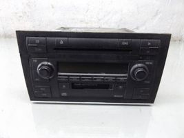 Audi A4 S4 B5 8D Panel / Radioodtwarzacz CD/DVD/GPS 