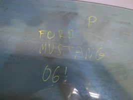 Ford Mustang V Etuoven ikkunalasi, neliovinen malli 