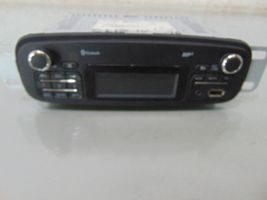 Renault Clio IV Panel / Radioodtwarzacz CD/DVD/GPS 281152571R