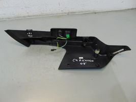 Citroen C4 I Panneau, garniture de coffre latérale 9680807477