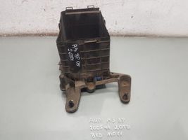 Audi A3 S3 8P Support boîte de batterie 1K0915335B