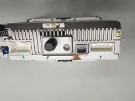 Renault Captur Radio/CD/DVD/GPS-pääyksikkö 281158779R