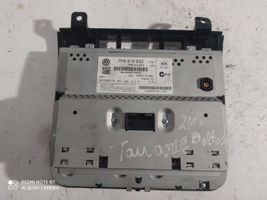 Volkswagen Touareg II Panel / Radioodtwarzacz CD/DVD/GPS 7P6919603