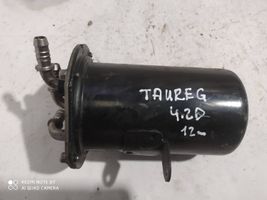 Volkswagen Touareg II Boîtier de filtre à carburant 7P6127401