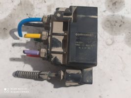 Volkswagen Touareg II Blocco valvola della sospensione pneumatica 15152400272