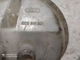 Audi A4 S4 B5 8D Zbiornik płynu hamulcowego 8E0611301