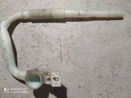 Volkswagen Touareg II Tubo riempimento della vaschetta del liquido lavavetri 7P6955463