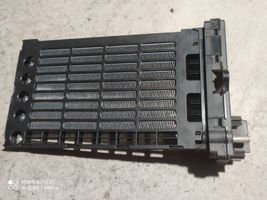 Volkswagen Touareg II Radiateur électrique de chauffage auxiliaire 7P0963235