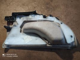 Volkswagen Touareg II Trunk/boot lower side trim panel 7P6867037