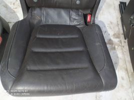 Volkswagen Touareg II Set di rivestimento sedili e portiere 