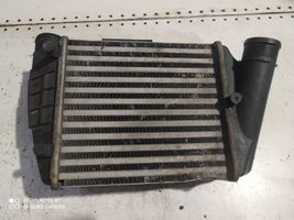 Audi A4 S4 B7 8E 8H Chłodnica powietrza doładowującego / Intercooler 8E0145806L