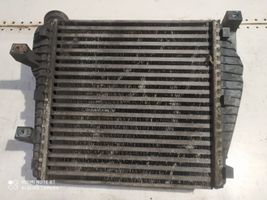 Volkswagen Touareg II Radiatore intercooler 7L6145804