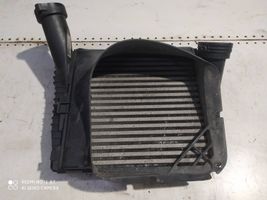 Volkswagen Touareg II Radiatore intercooler 7L6145803D