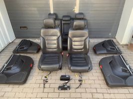 Volkswagen Touareg II Juego interior 7P1867011BC