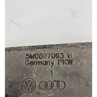 Volkswagen Golf Plus Panel mocowanie chłodnicy / dół 5M0807093B