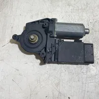 Volkswagen PASSAT B5 Front door window regulator motor 3B4837751