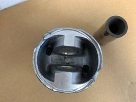 Renault Trafic II (X83) Piston 7701479104