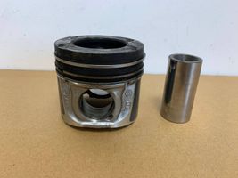 Renault Trafic II (X83) Piston 7701479104