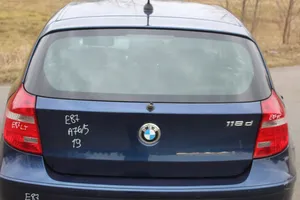 BMW 1 E81 E87 Takaluukun/tavaratilan kansi 