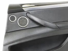 BMW X5M E70 Dvidurio galinių vietų šoninis apdailos skydas 
