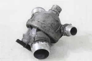 BMW 3 E90 E91 Boîtier de thermostat 7536655