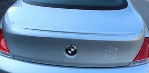 BMW M5 Takaluukun/tavaratilan kansi 