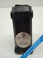 Volkswagen Golf V Muut ohjainlaitteet/moduulit ZWROTNICA GŁOŚNIKA 1K0035