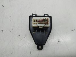 Mazda Premacy Przycisk regulacji lusterek bocznych BJOE66600