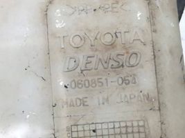 Toyota Corolla Verso E121 Jäähdytysnesteen paisuntasäiliö 8533044010