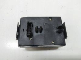 Mercedes-Benz S W220 Interruptor del espejo lateral 2208211551