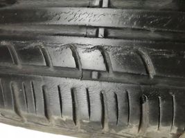 Volkswagen PASSAT B5 Opony letnie R15 PIRELLI