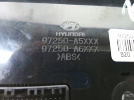 Hyundai i30 Gaisa kondicioniera / klimata kontroles / salona apsildes vadības bloks (salonā) 97250-A6530